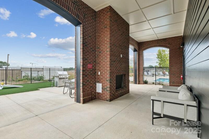 Charlotte, North Carolina 28213, United States, 2 Bedrooms Bedrooms, ,3 BathroomsBathrooms,Residential,Active,229724