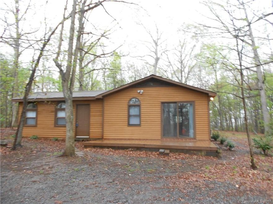 Country cottage nestled in the trees on over one acre lot/ recent interior updates / One bedroom/One Bath
extra room adjoins bedroom/ nice size den/ kitchen/dining together/ window a/c & heat units/ owner prefers no pets/ non smoker /one year lease/one month deposit/ tenant credit application required/ This is a great little bungalow close to the amazing Rimertown community!!!
