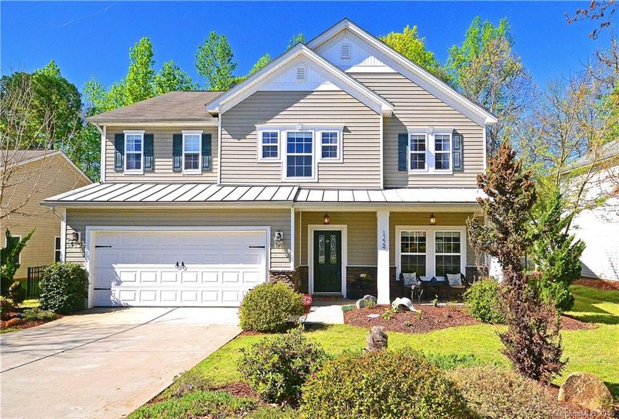 Beautiful home in the sought after Regent Park community.  Home features a first floor open plan, Brazilian hardwoods and spacious kitchen with granite counters and center island. Large great room has gas log fireplace and wired for surround sound. Second floor features large bonus area and master suite with tray ceiling and walk in closet. Fenced back yard with patio. Close to dining/shopping and Uptown.  Move in ready, make this house your home!