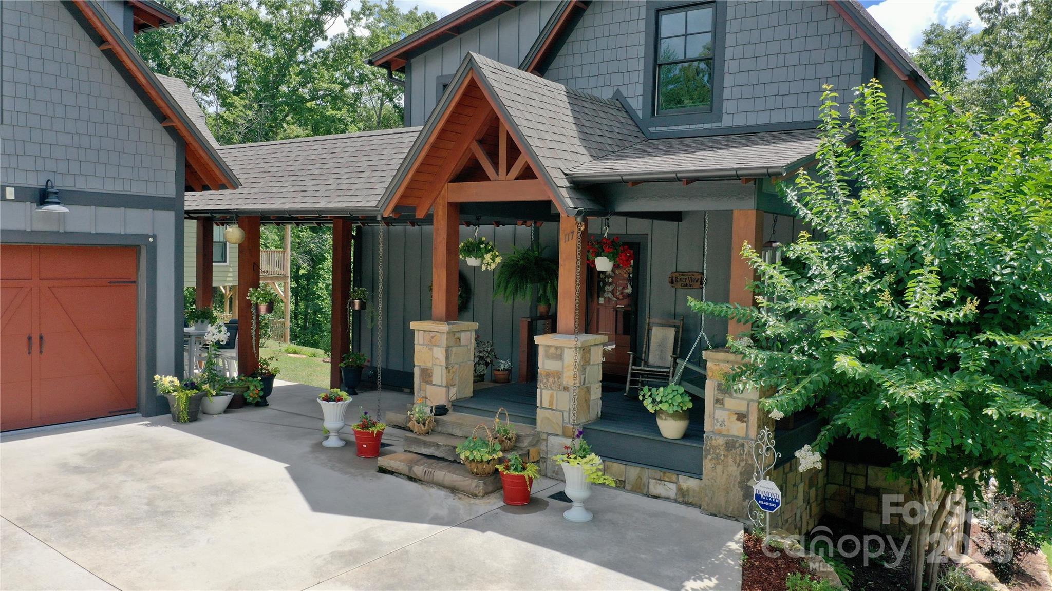 117 Amberleaf Way