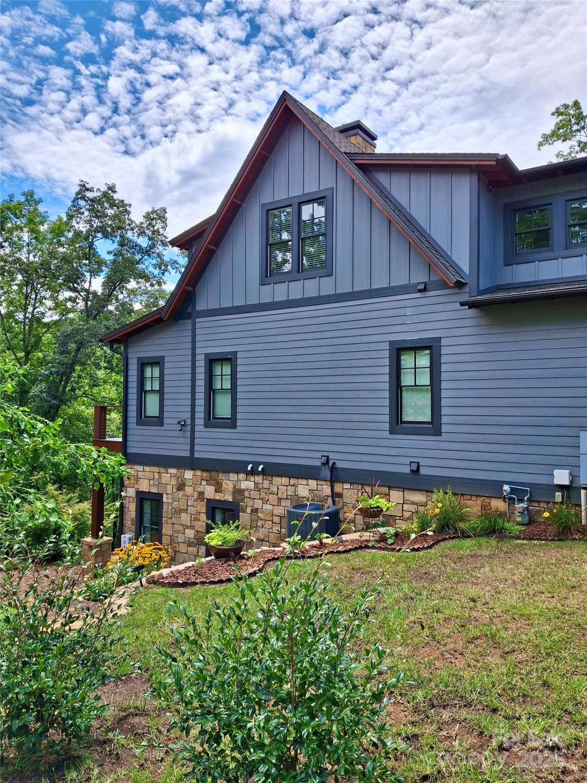 117 Amberleaf Way