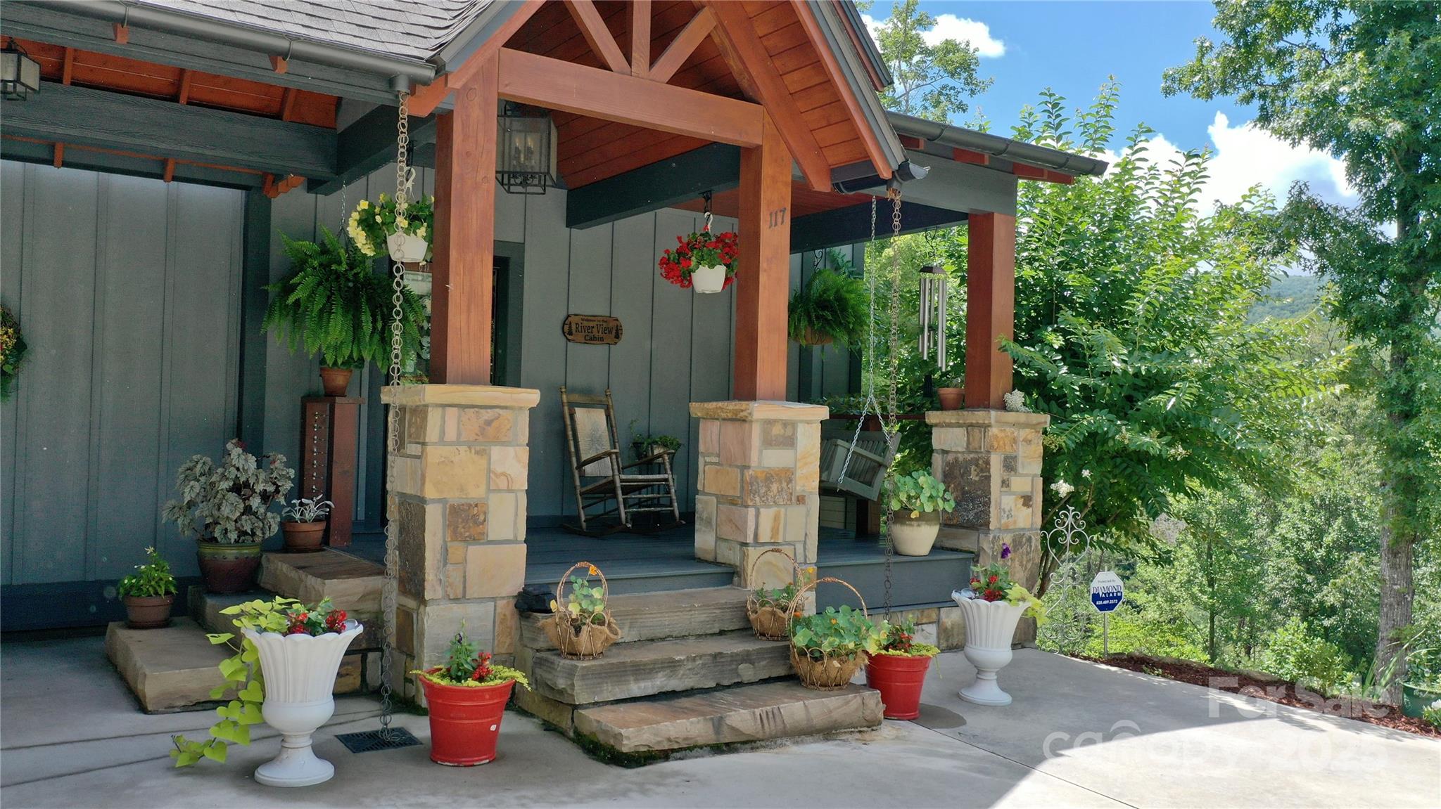 117 Amberleaf Way