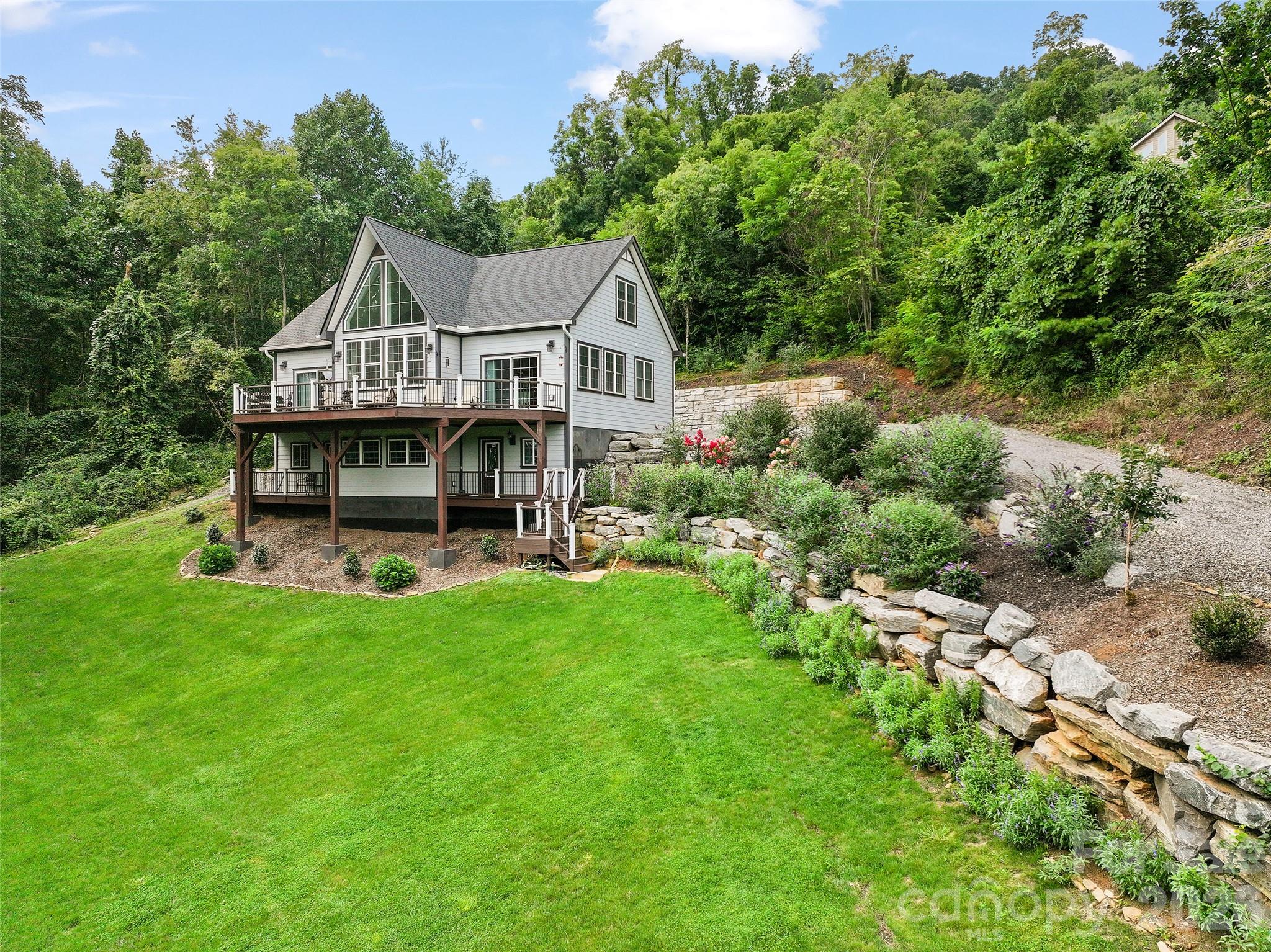 114 Nesting Ridge