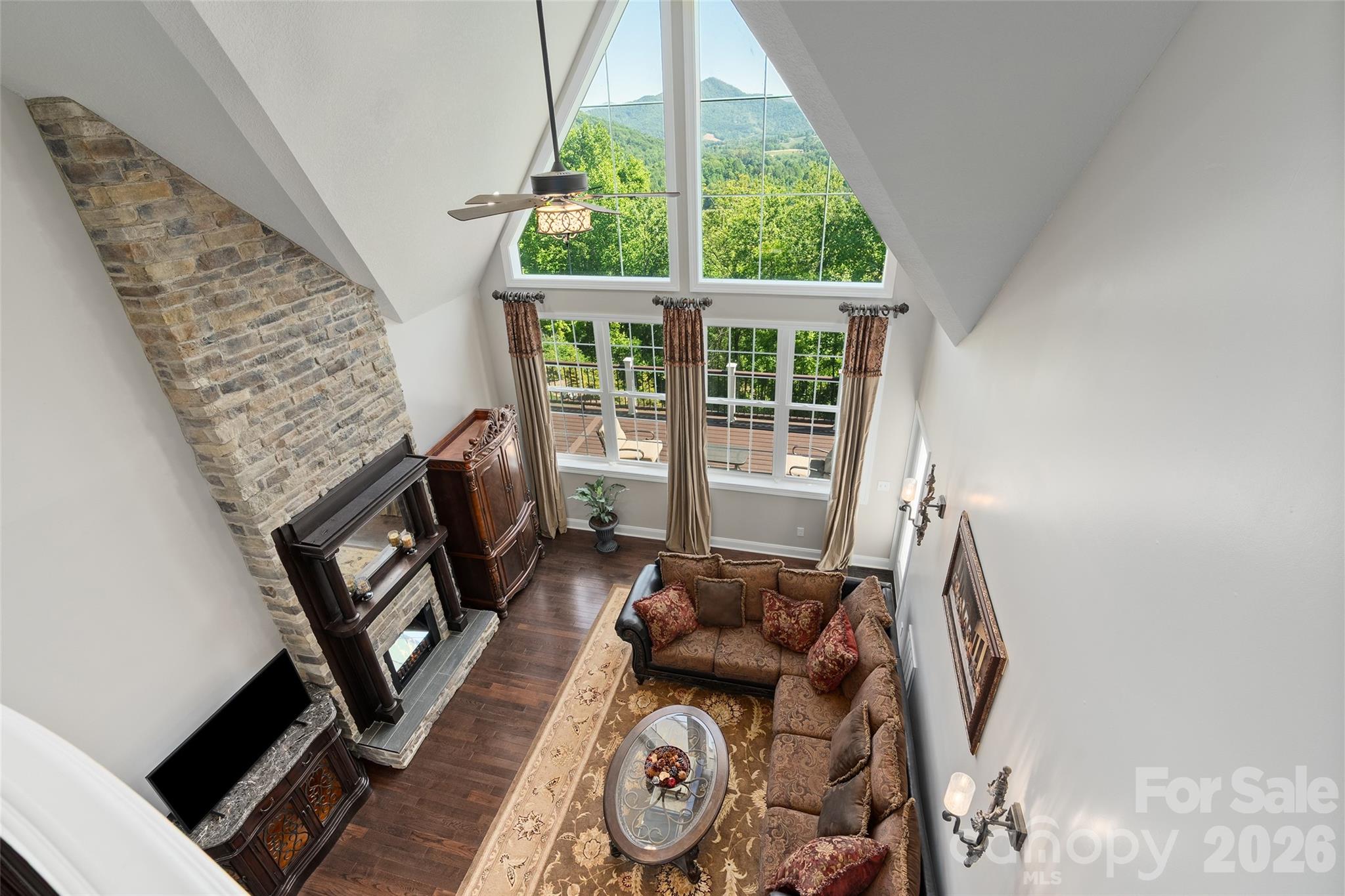 Hawk Mountain - Residential