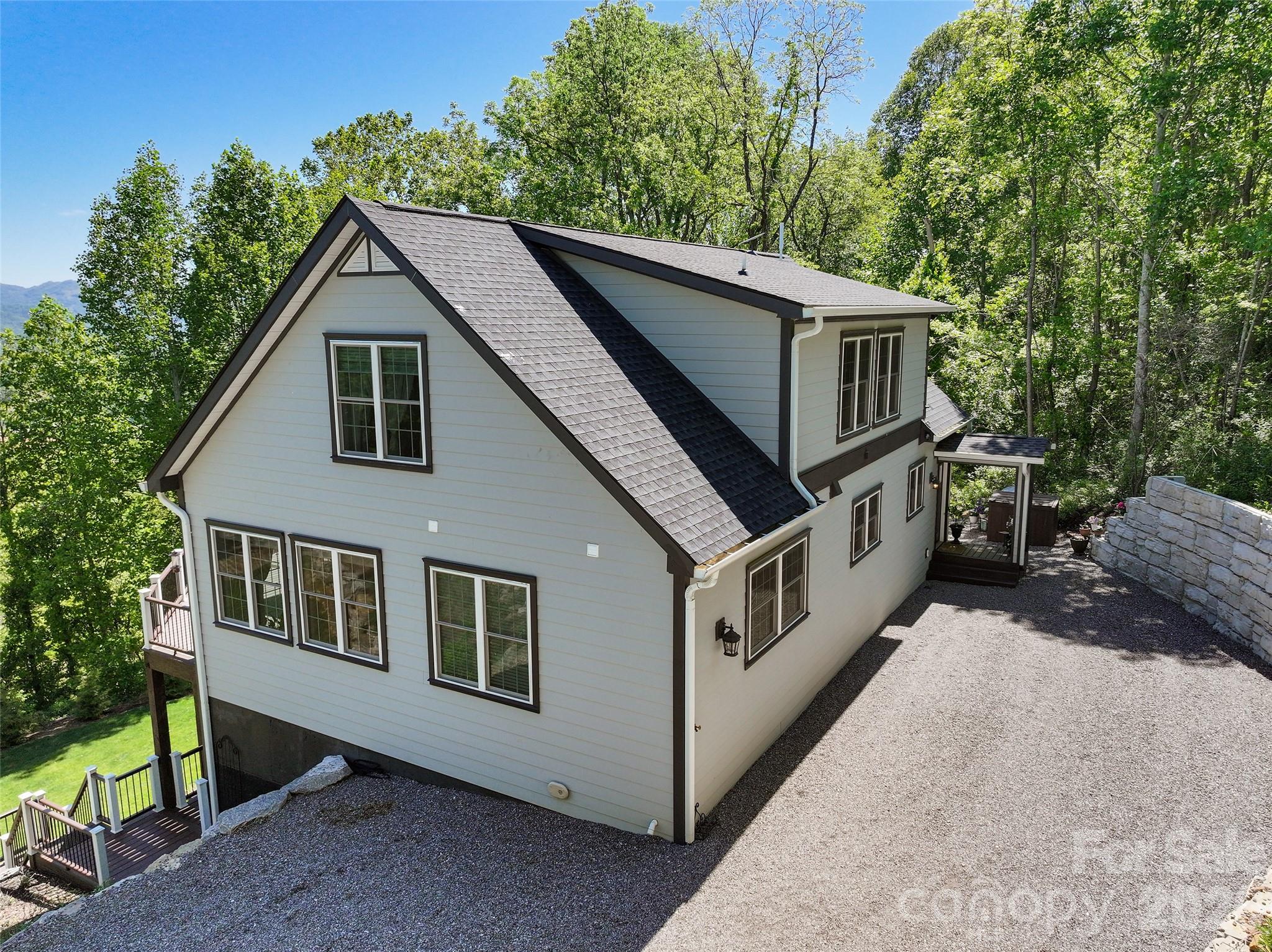 Hawk Mountain - Residential