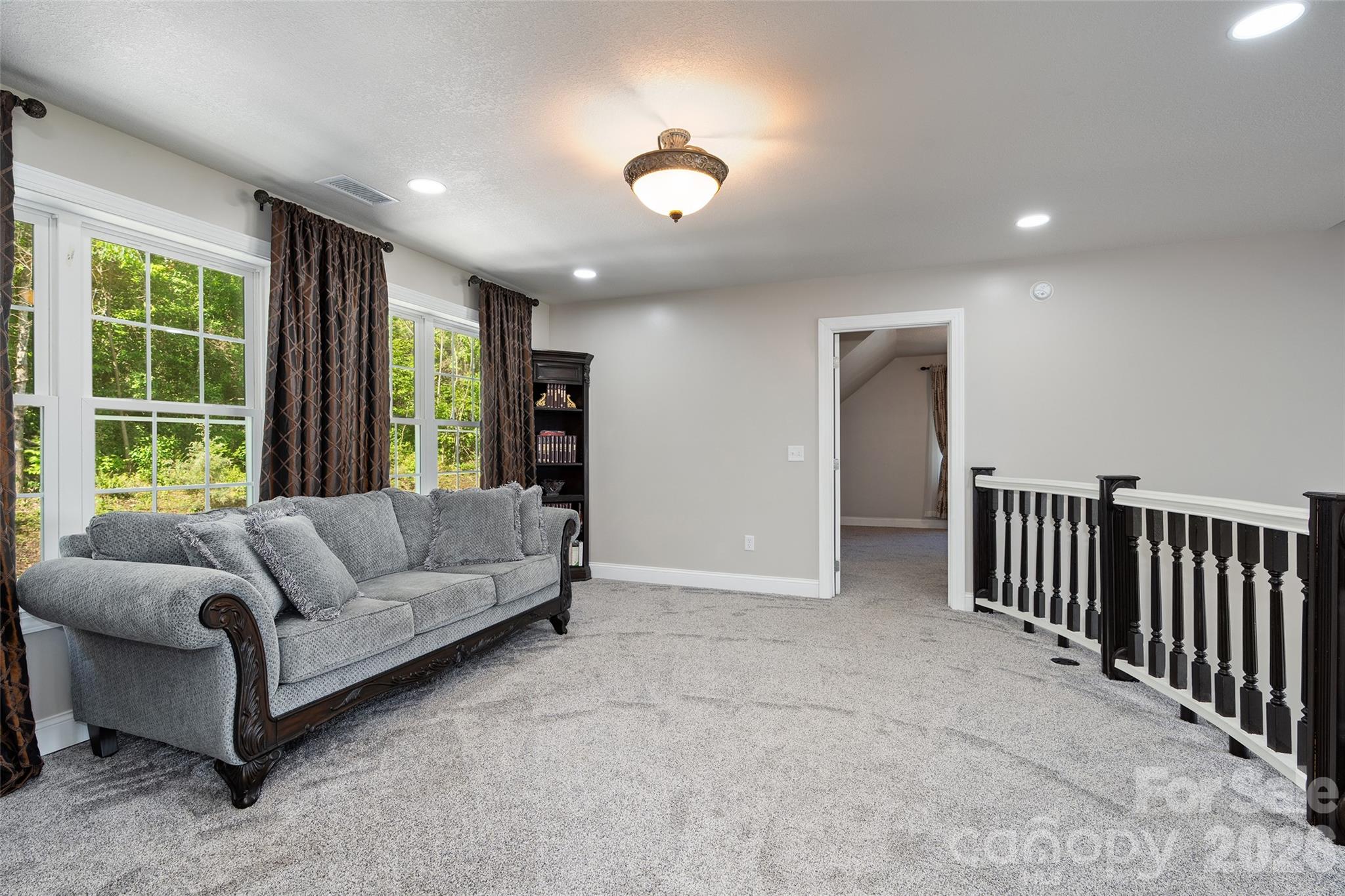 Hawk Mountain - Residential