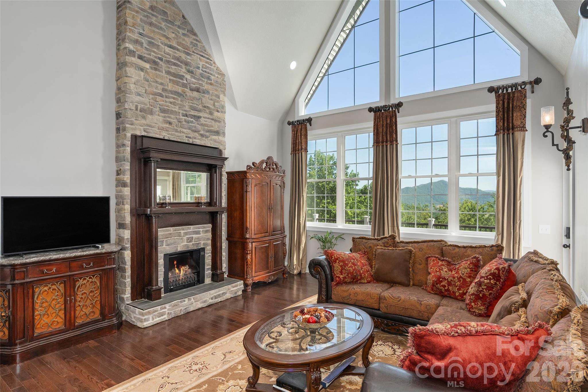 Hawk Mountain - Residential