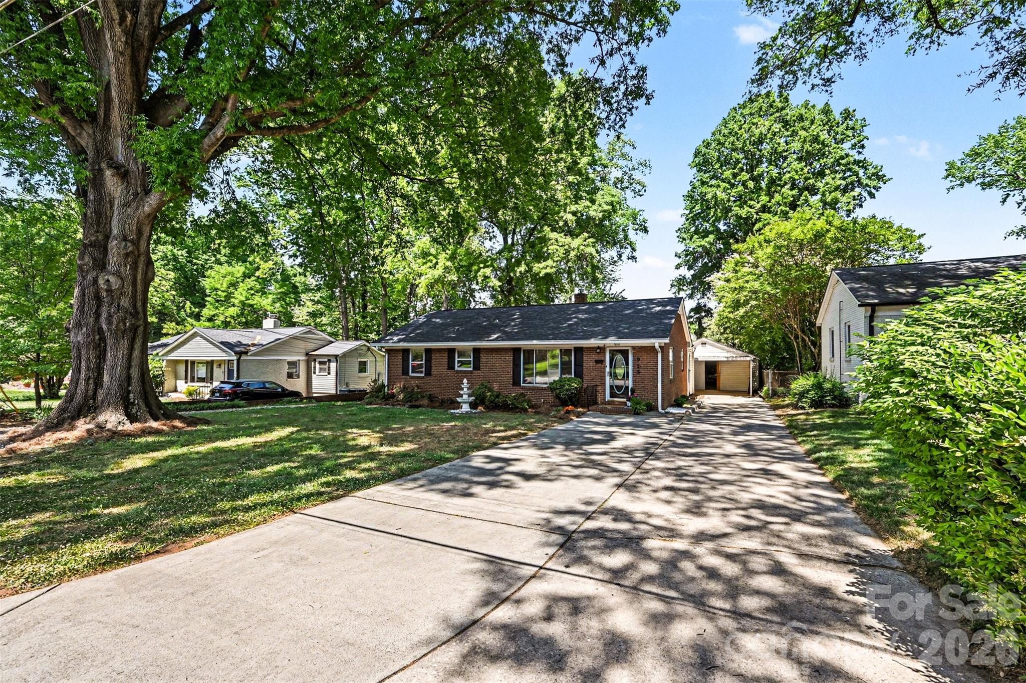 955 Hickory Nut Street