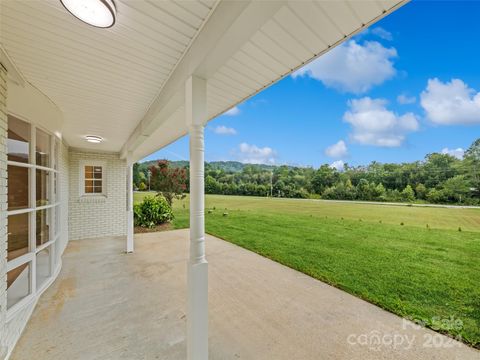 A home in Hendersonville