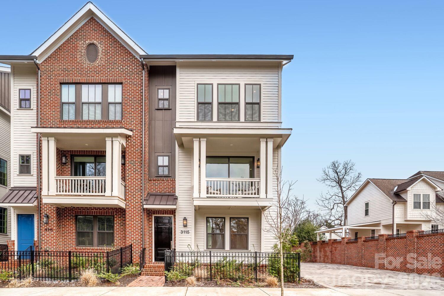 3115 Pinehurst Place