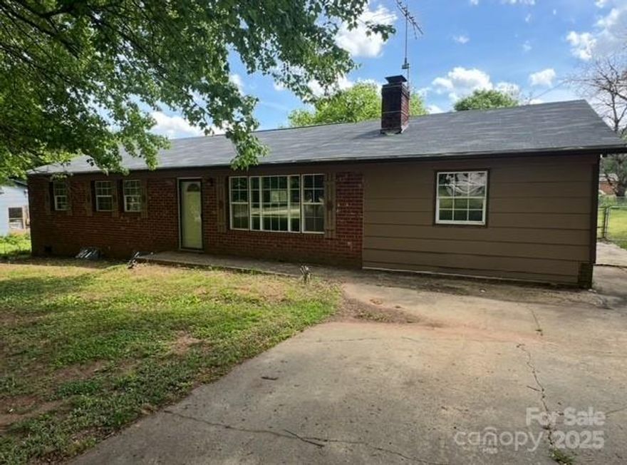 3 bedroom / 1.5 bathroom brick ranch on a half acre lot. Living room with fireplace. One bedroom with ensuite half bathroom. Unfinished storage space or workshop off of the living room. Fenced in year yard with covered deck and playhouse.  HUD Case #381-891406. Sold FHA uninsurable. Property owned by US Dept. of Housing and Urban Development. S old AS/IS without repairs or warranties. Seller, its agents &/or assigns make no representations or warranties as to property condition. Buyer & their agent to verify all information including schools, HLA, & all systems. Seller may contribute up to 3% for buyer’s closing if requested at the time of bid submission . EQUAL HOUSING OPPORTUNITY.