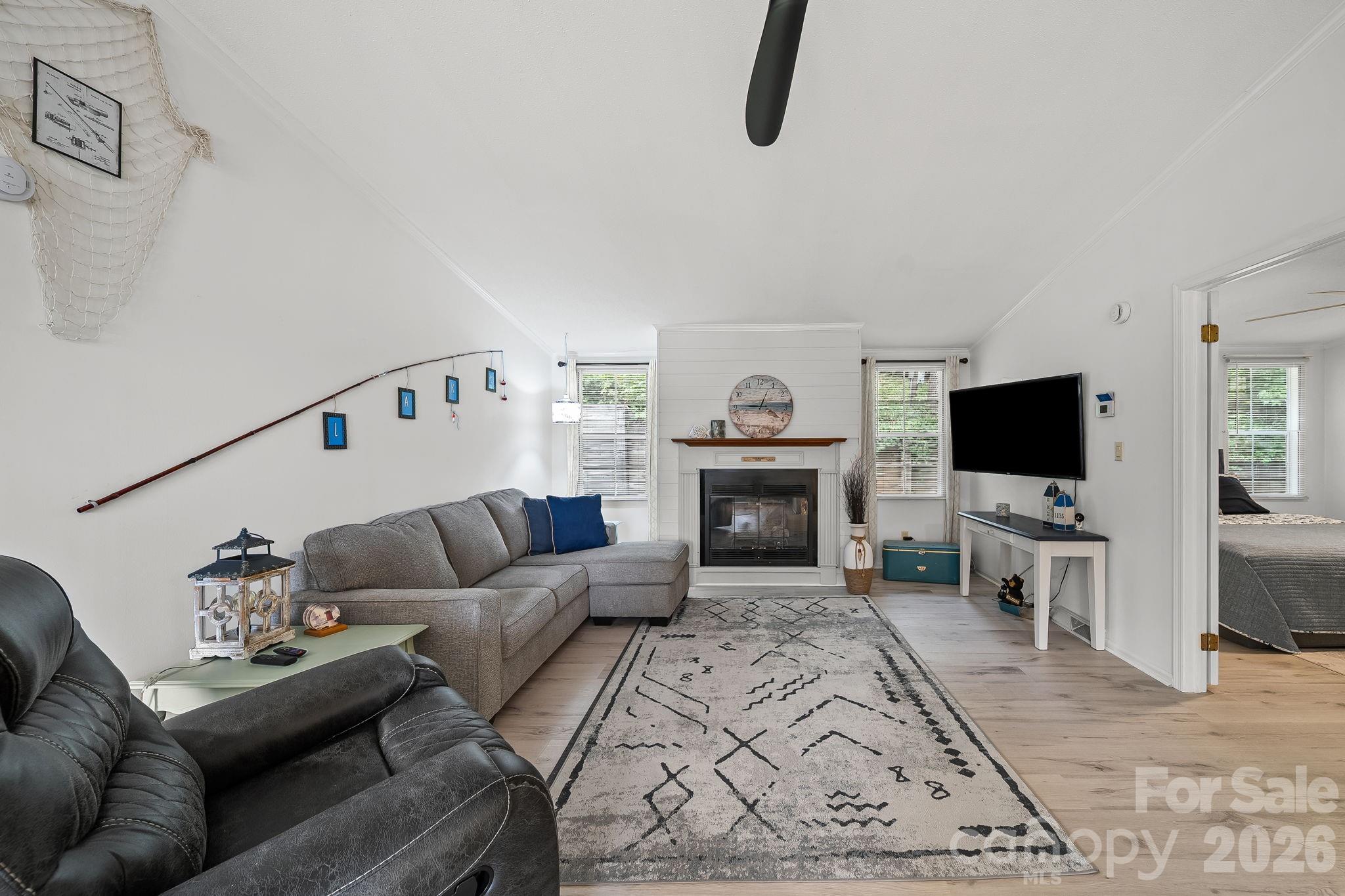 1135 Pinehaven Drive