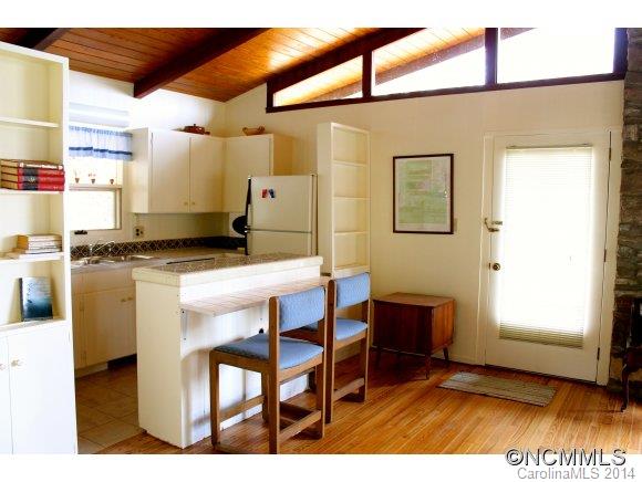 Walker-In-The-Hills - Residential