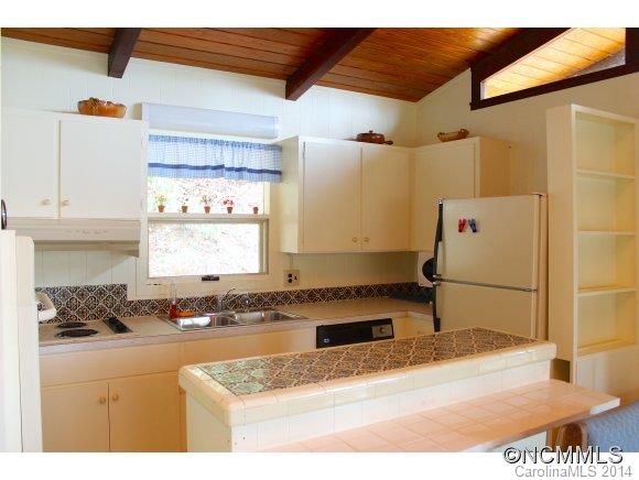 Walker-In-The-Hills - Residential