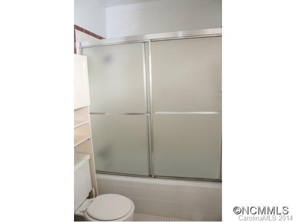 Walker-In-The-Hills - Residential