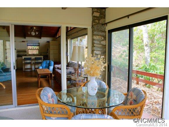 Walker-In-The-Hills - Residential