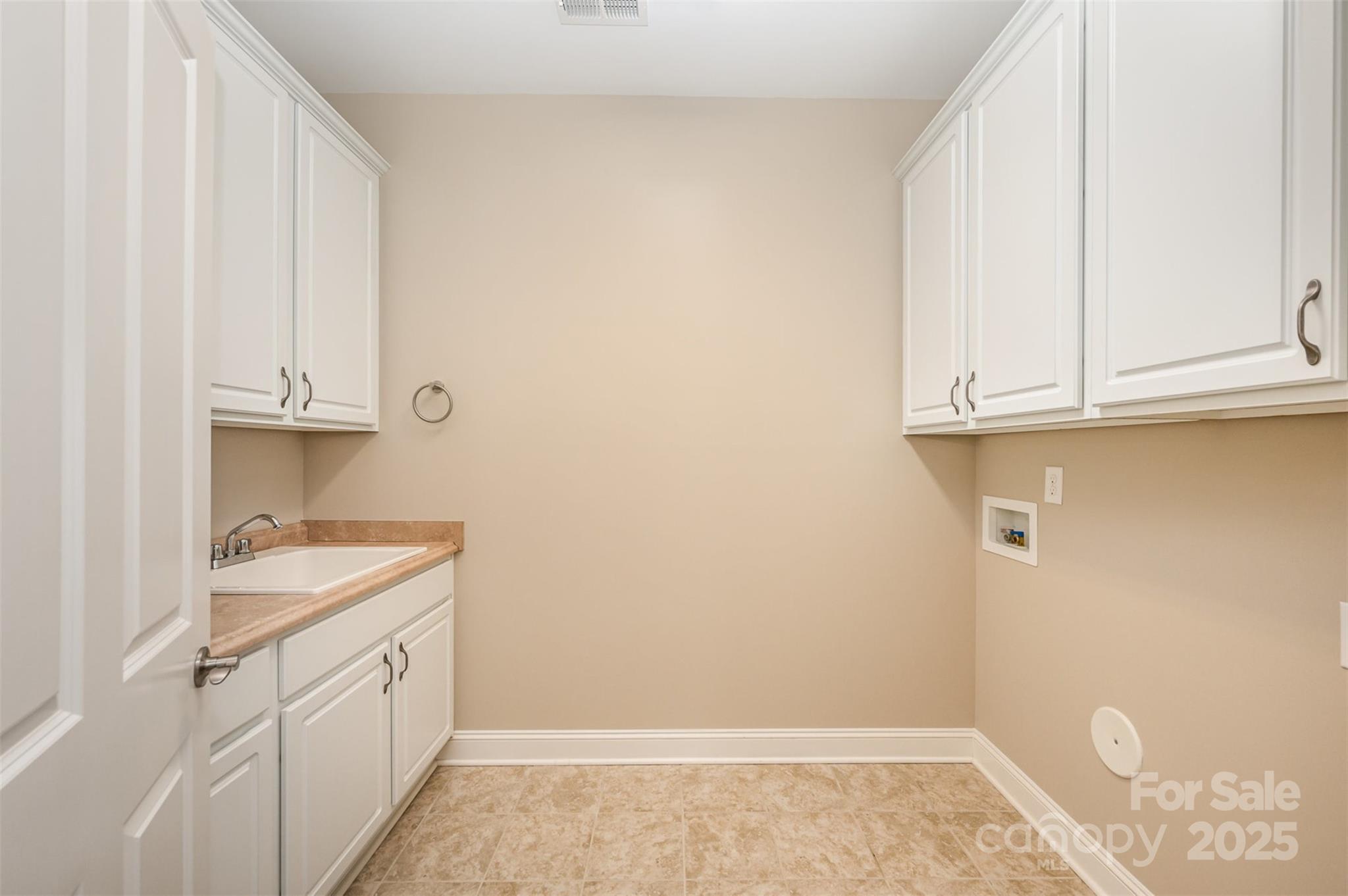 The Courtyards at Emerald Lake - Residential