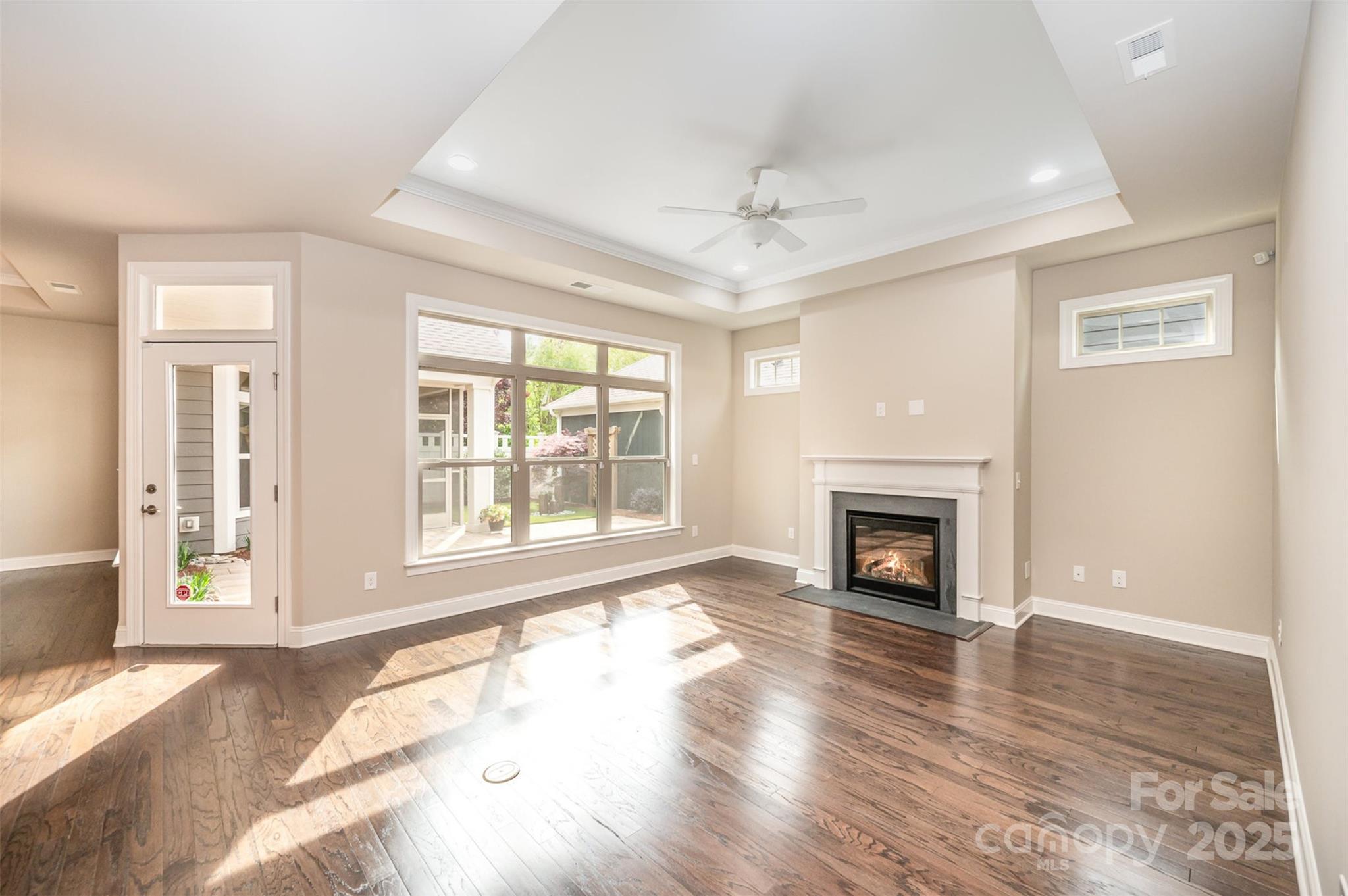 The Courtyards at Emerald Lake - Residential