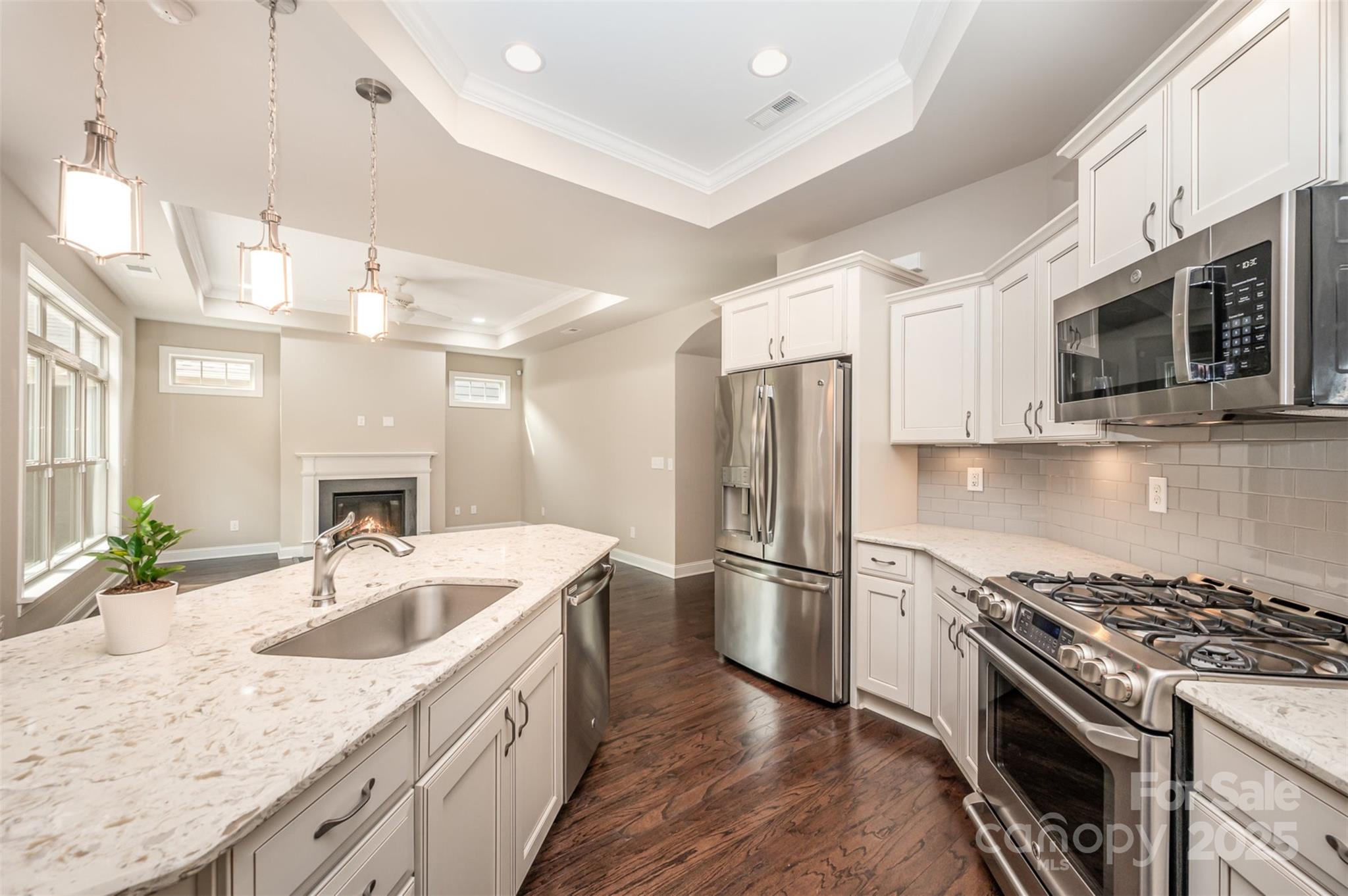 The Courtyards at Emerald Lake - Residential