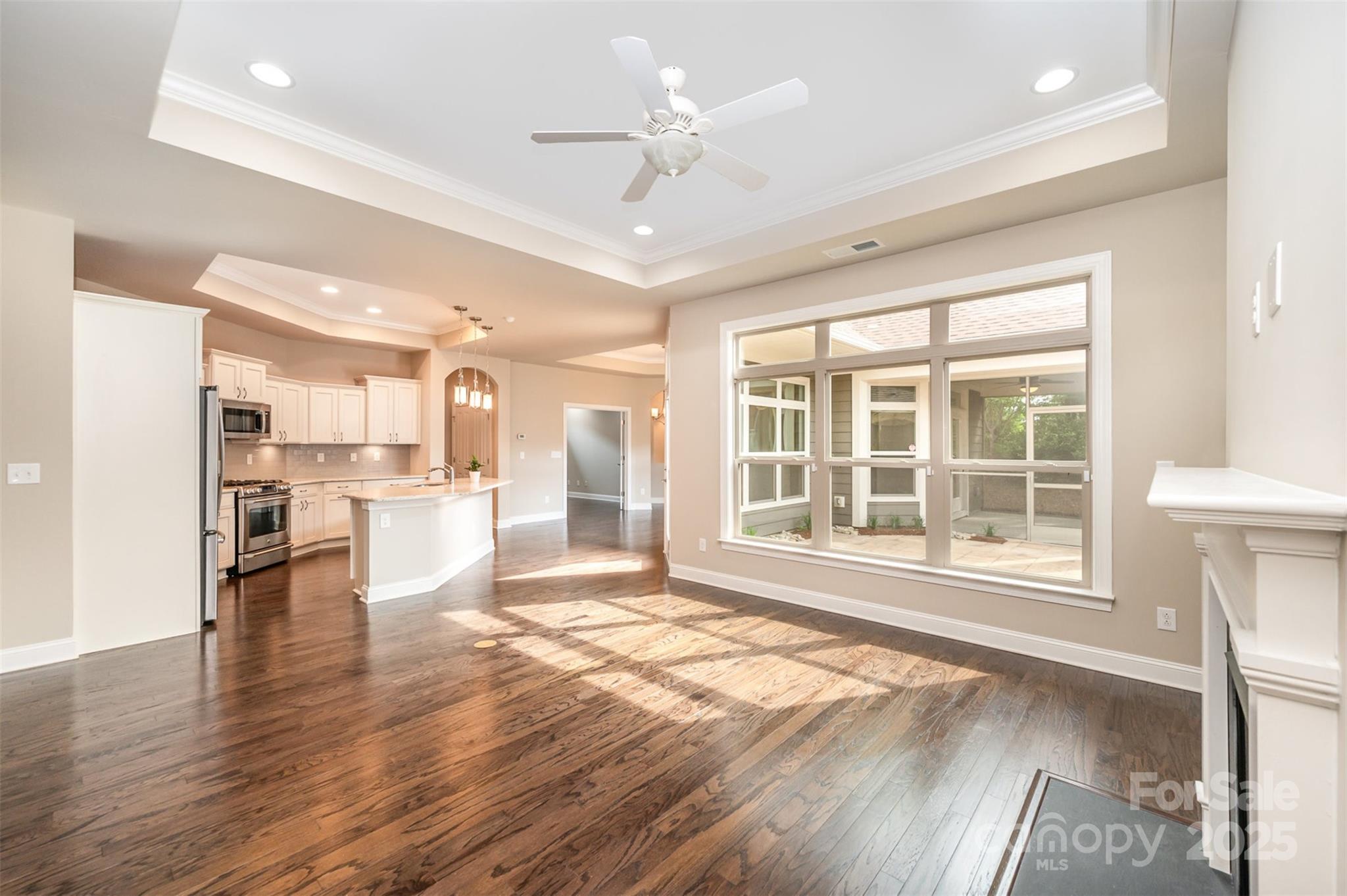 The Courtyards at Emerald Lake - Residential