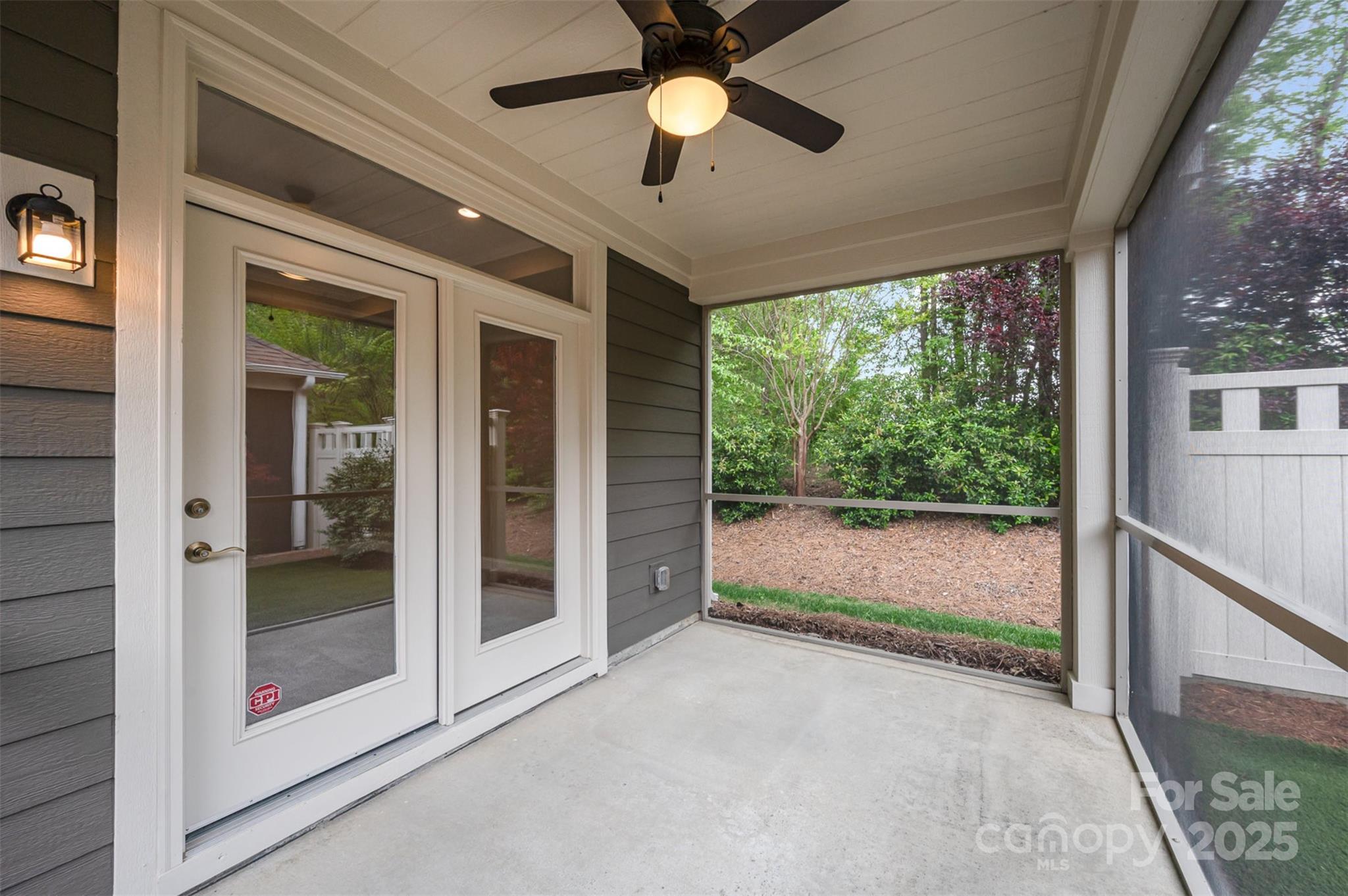 The Courtyards at Emerald Lake - Residential