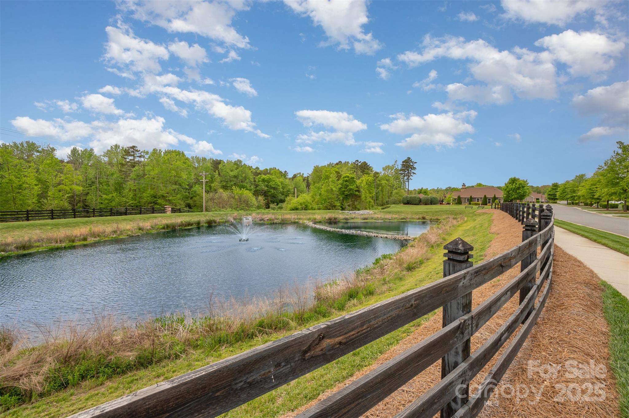 The Courtyards at Emerald Lake - Residential