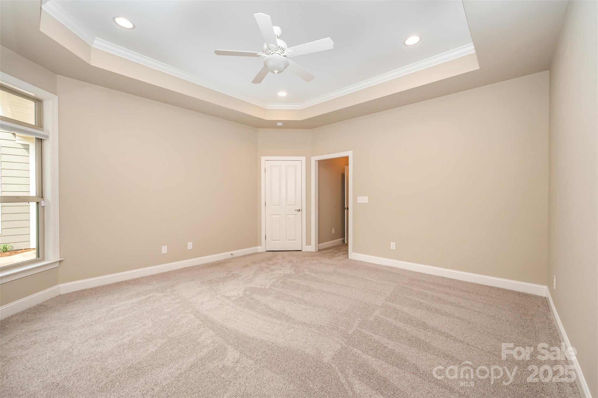 The Courtyards at Emerald Lake - Residential