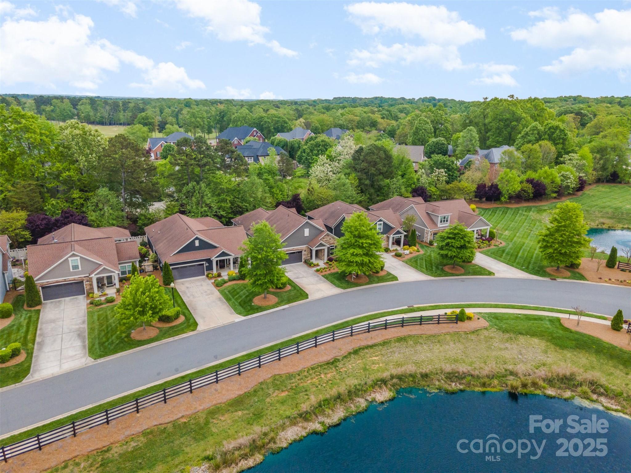The Courtyards at Emerald Lake - Residential