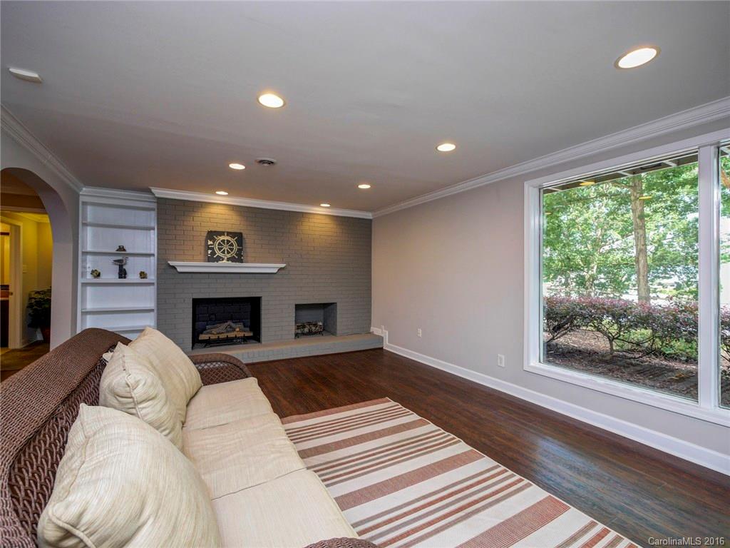 Shady Cove - Residential