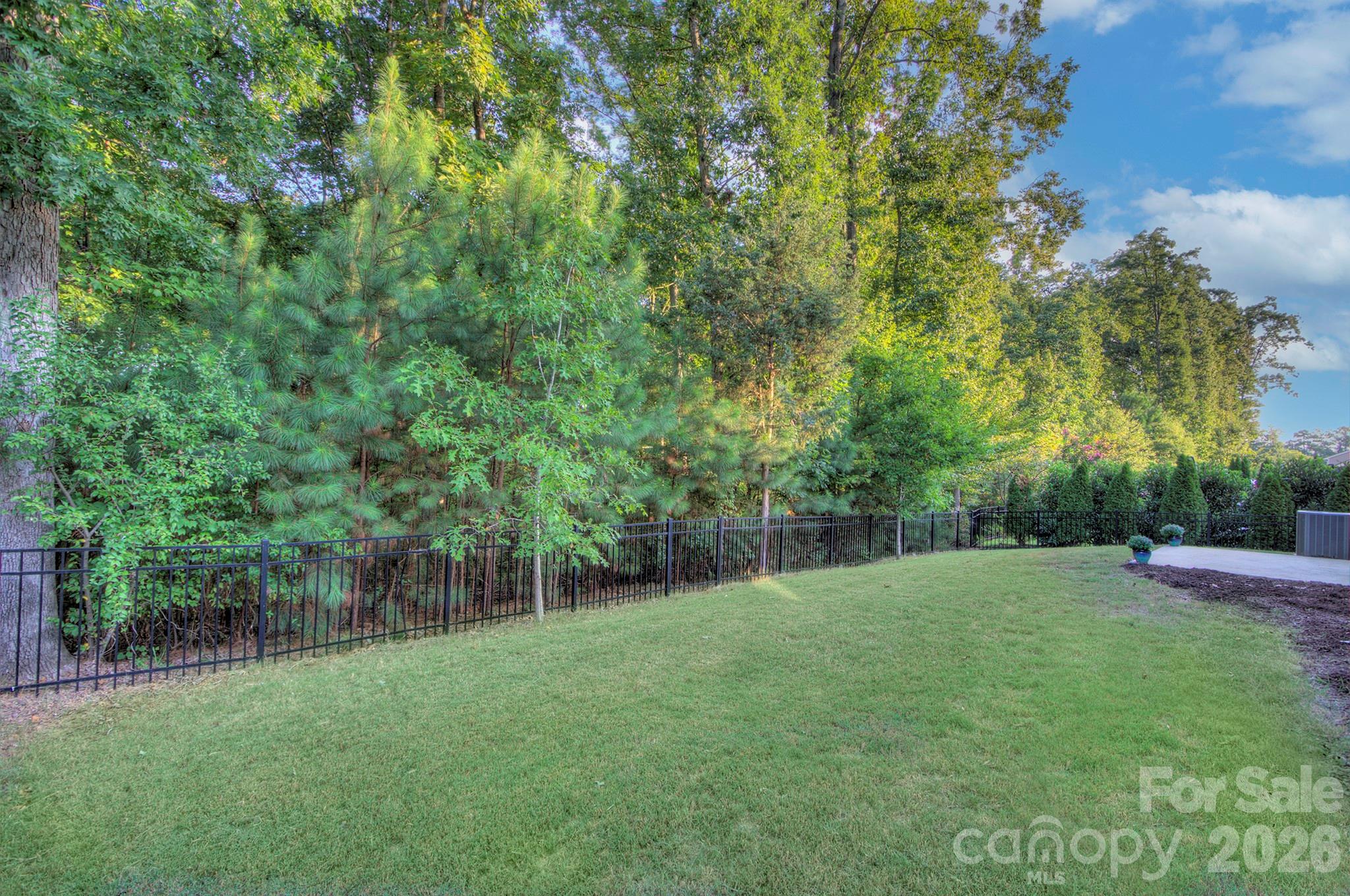 Lake Crest - Residential