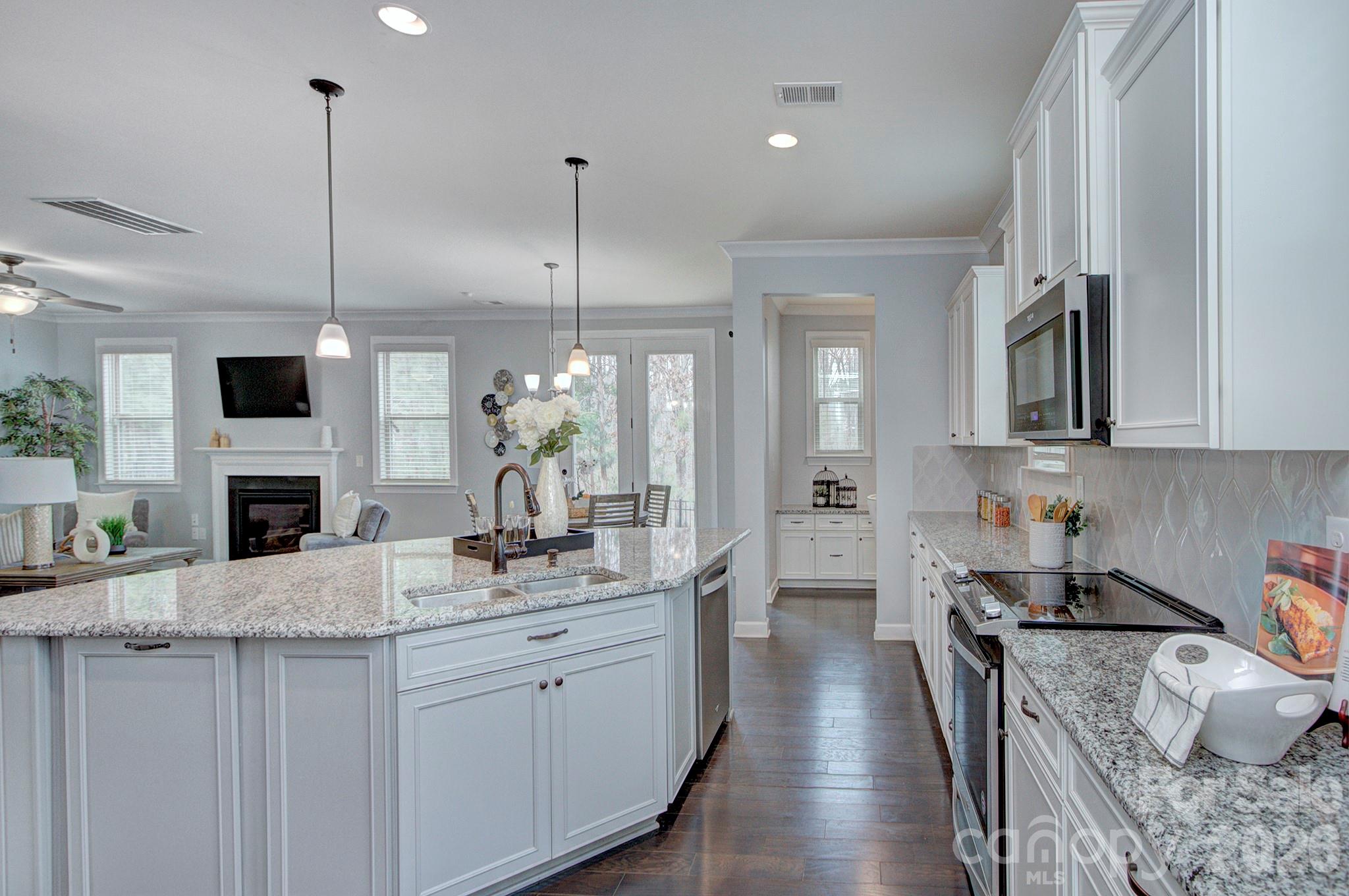 Lake Crest - Residential