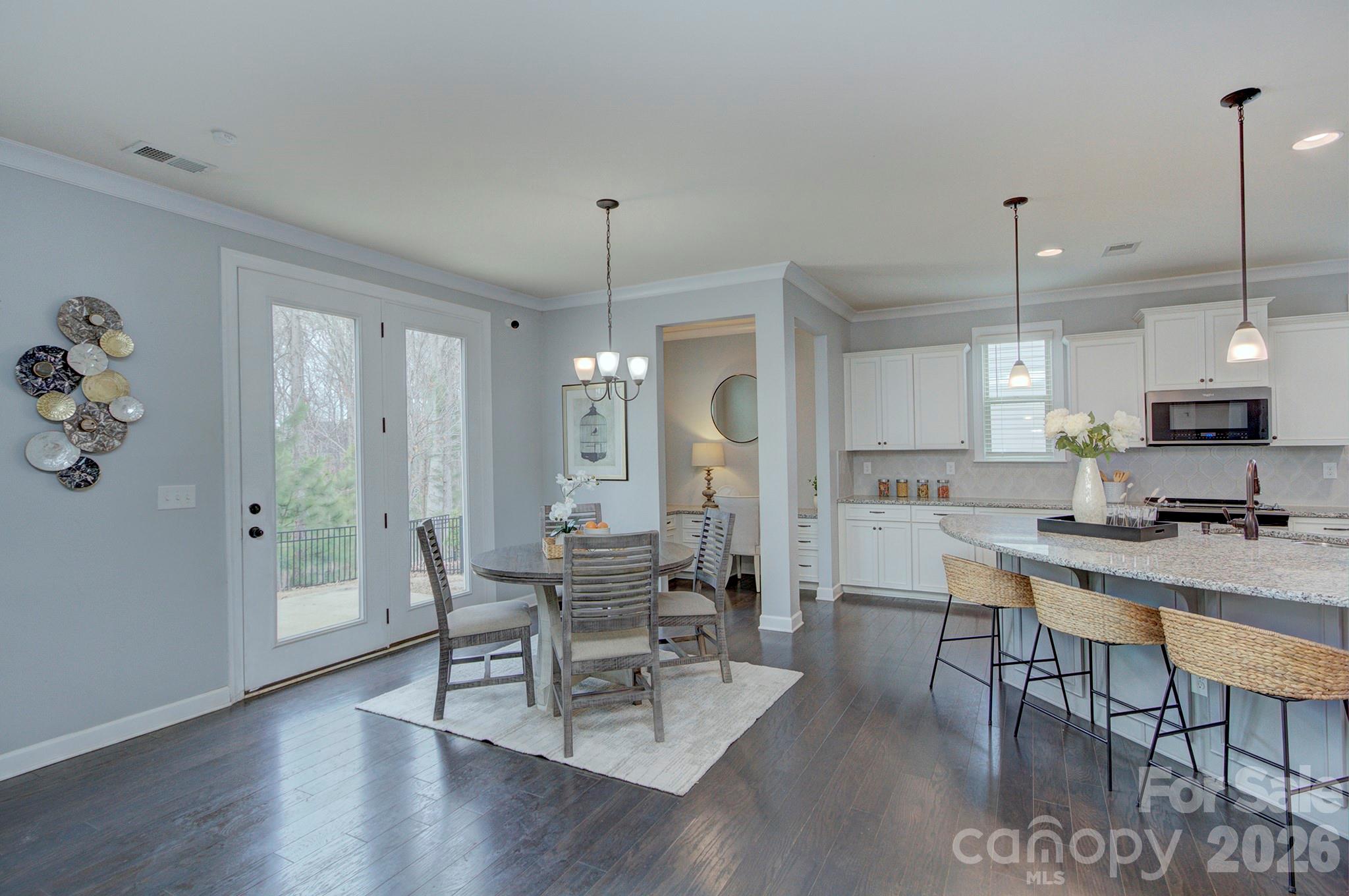 Lake Crest - Residential