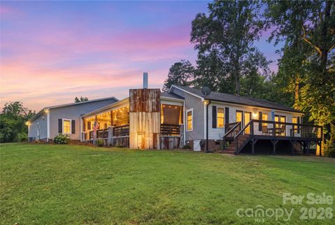 Photo of 4750 Lazy Lane, Denver, NC 28037 (MLS # 4400210)