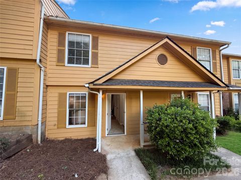 Photo of 4037 Briarhill Drive, Charlotte, NC 28215 (MLS # 4373199)