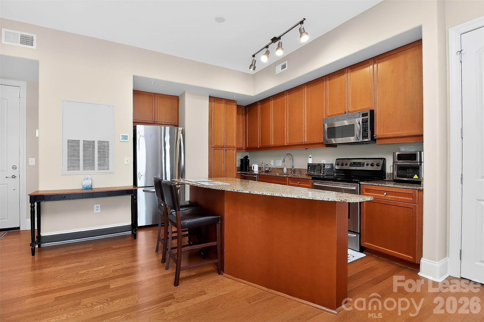 4620 Piedmont Row Drive 714