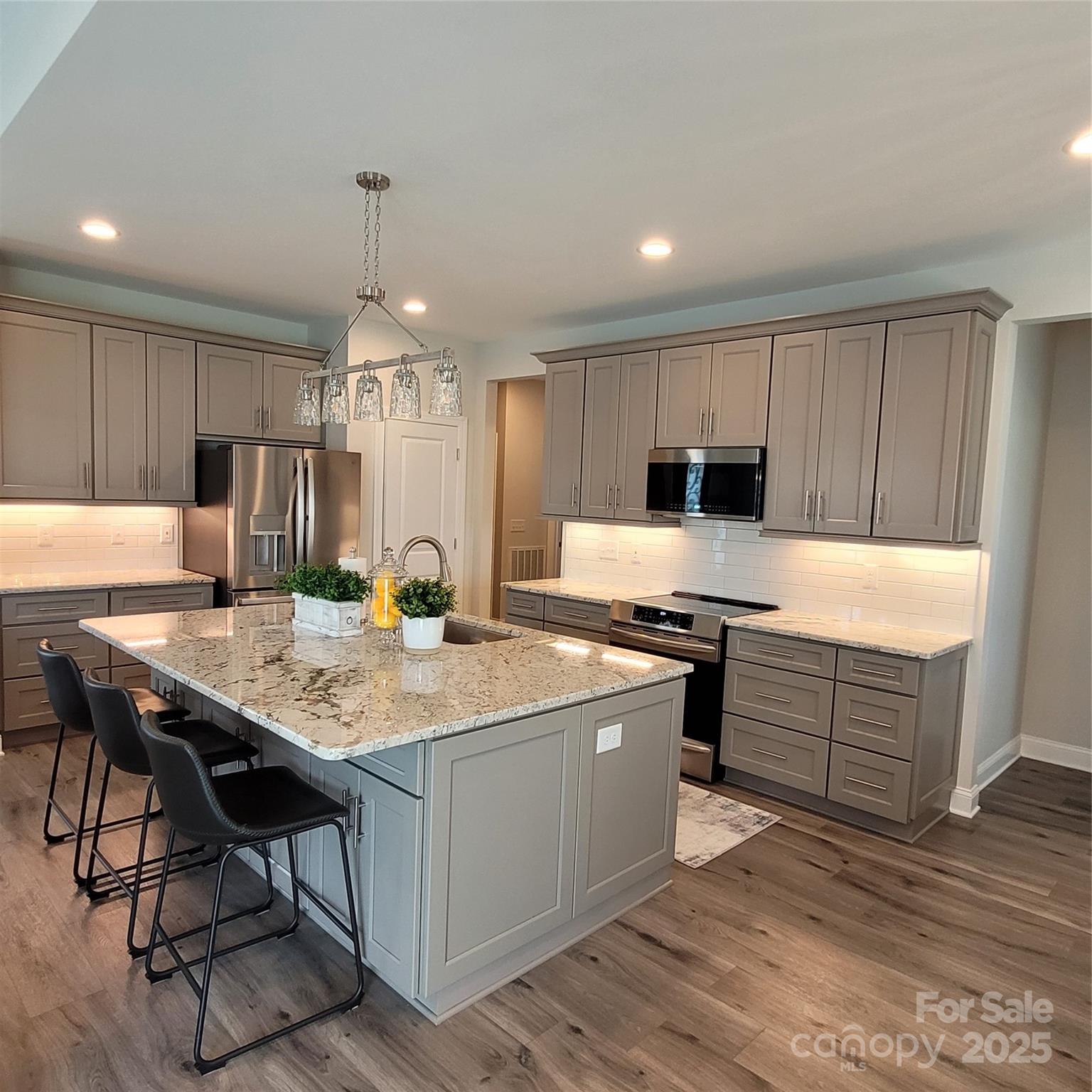 5118 Regents Park Drive