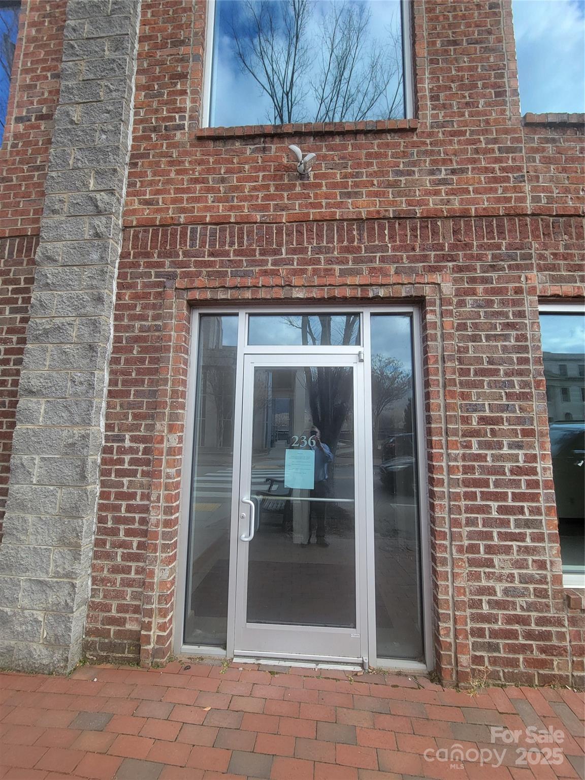 232/236 N Main Street