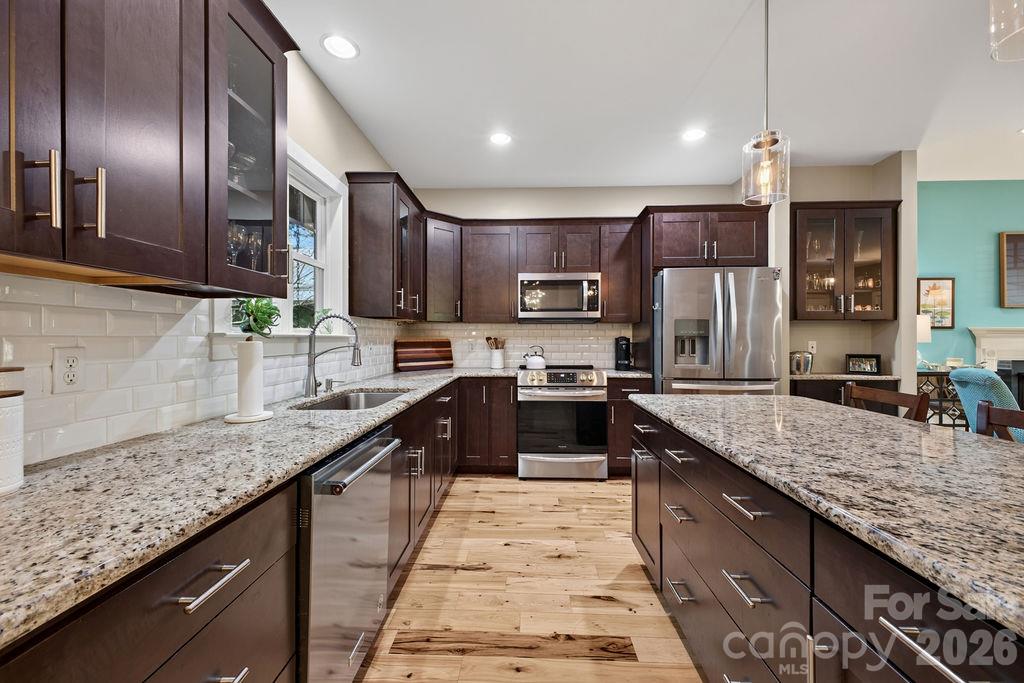 98 Langwell Avenue