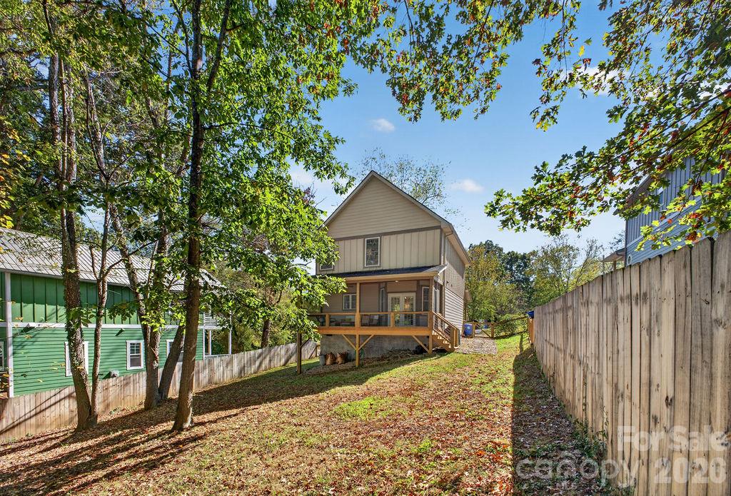 98 Langwell Avenue