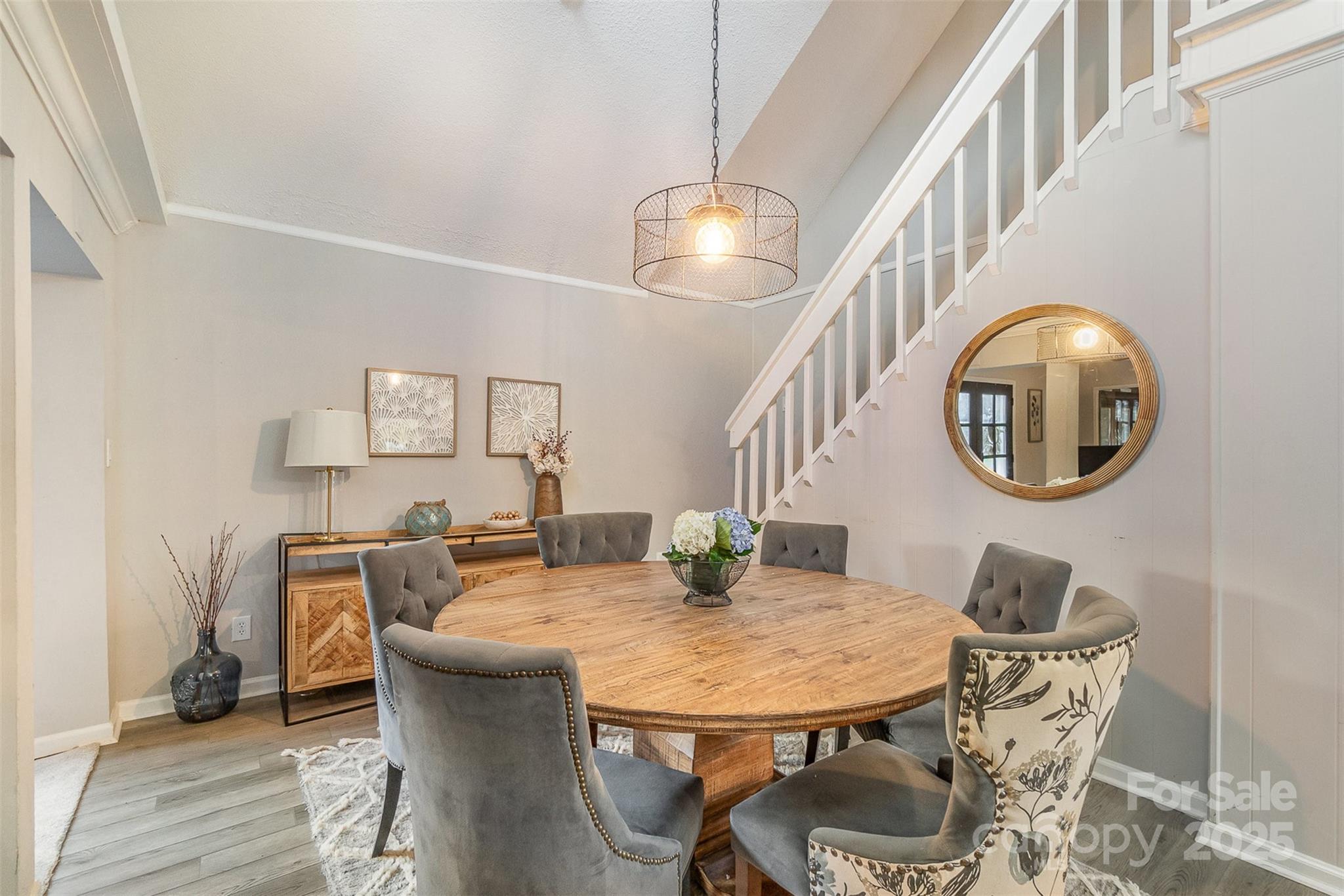 317 Commodore Loop