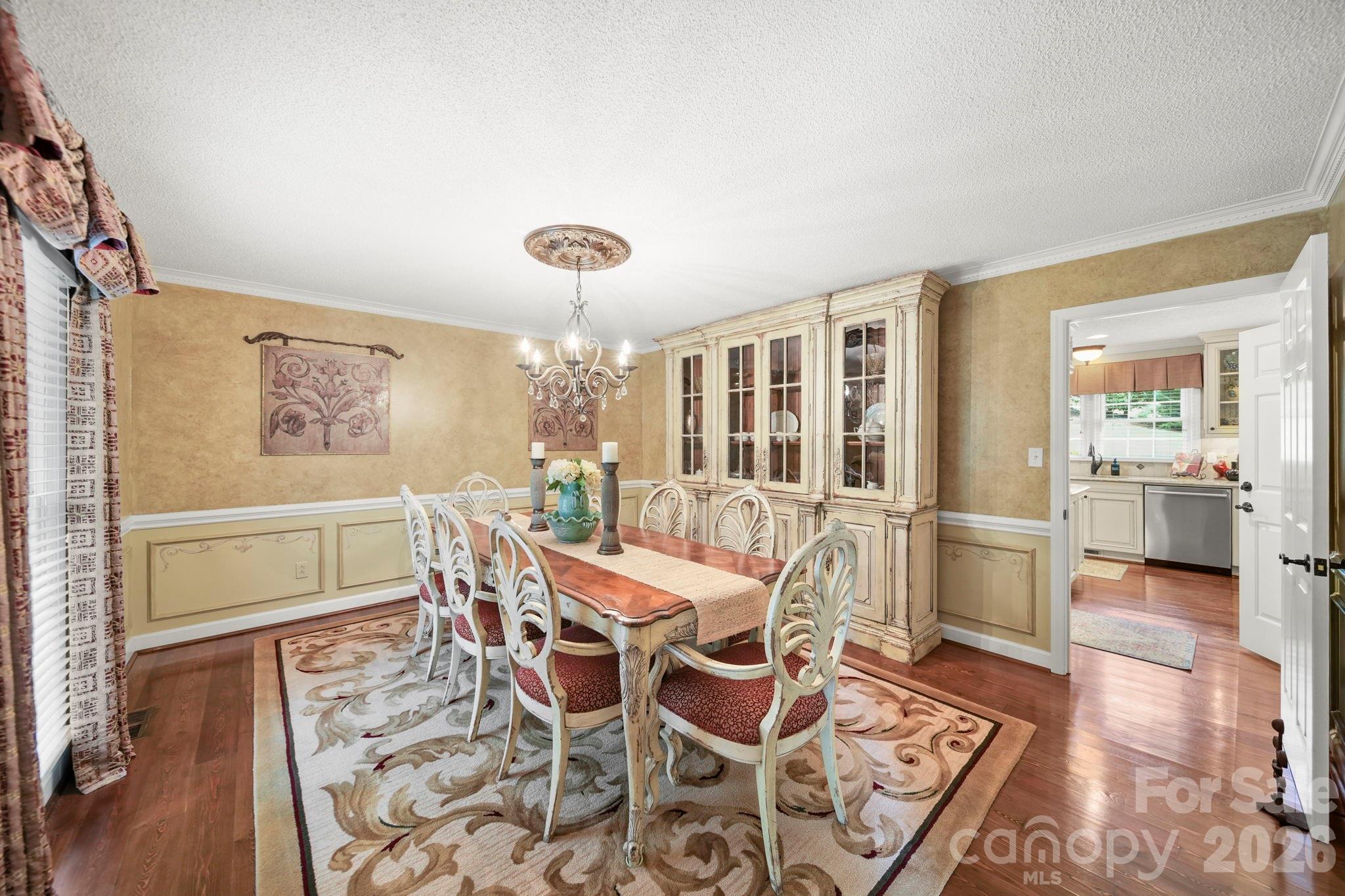 200 Keyhole Court