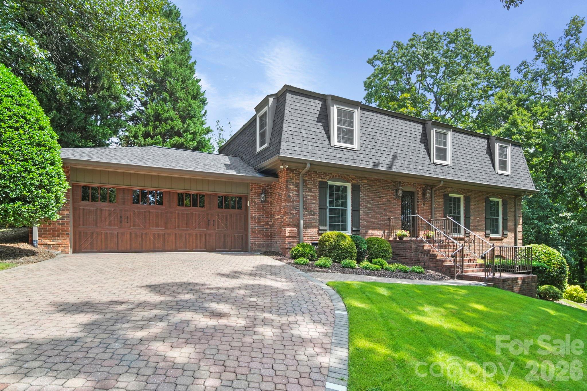 200 Keyhole Court