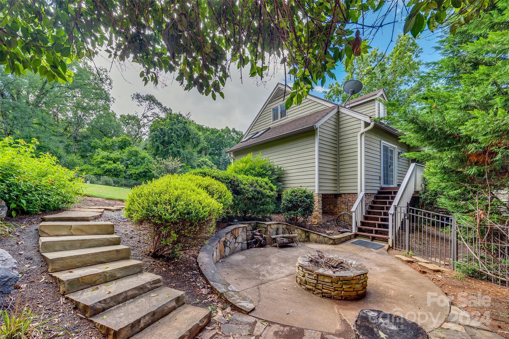 River Hills - Residential