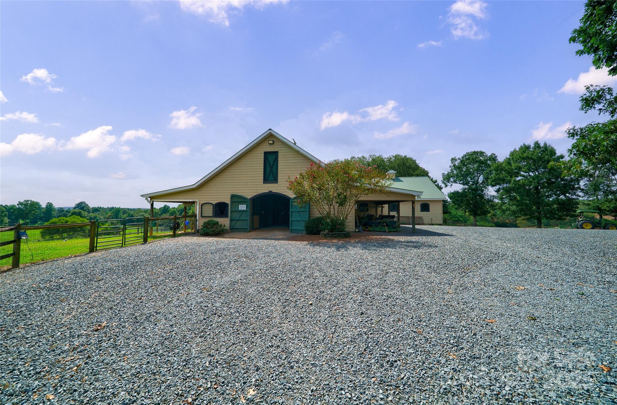 533 Blonnie Ross Road