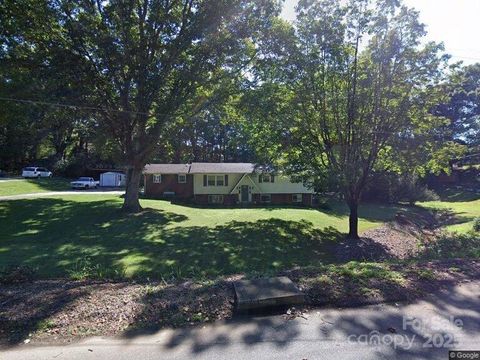 3010 7th Street Drive NE Hickory NC 28601