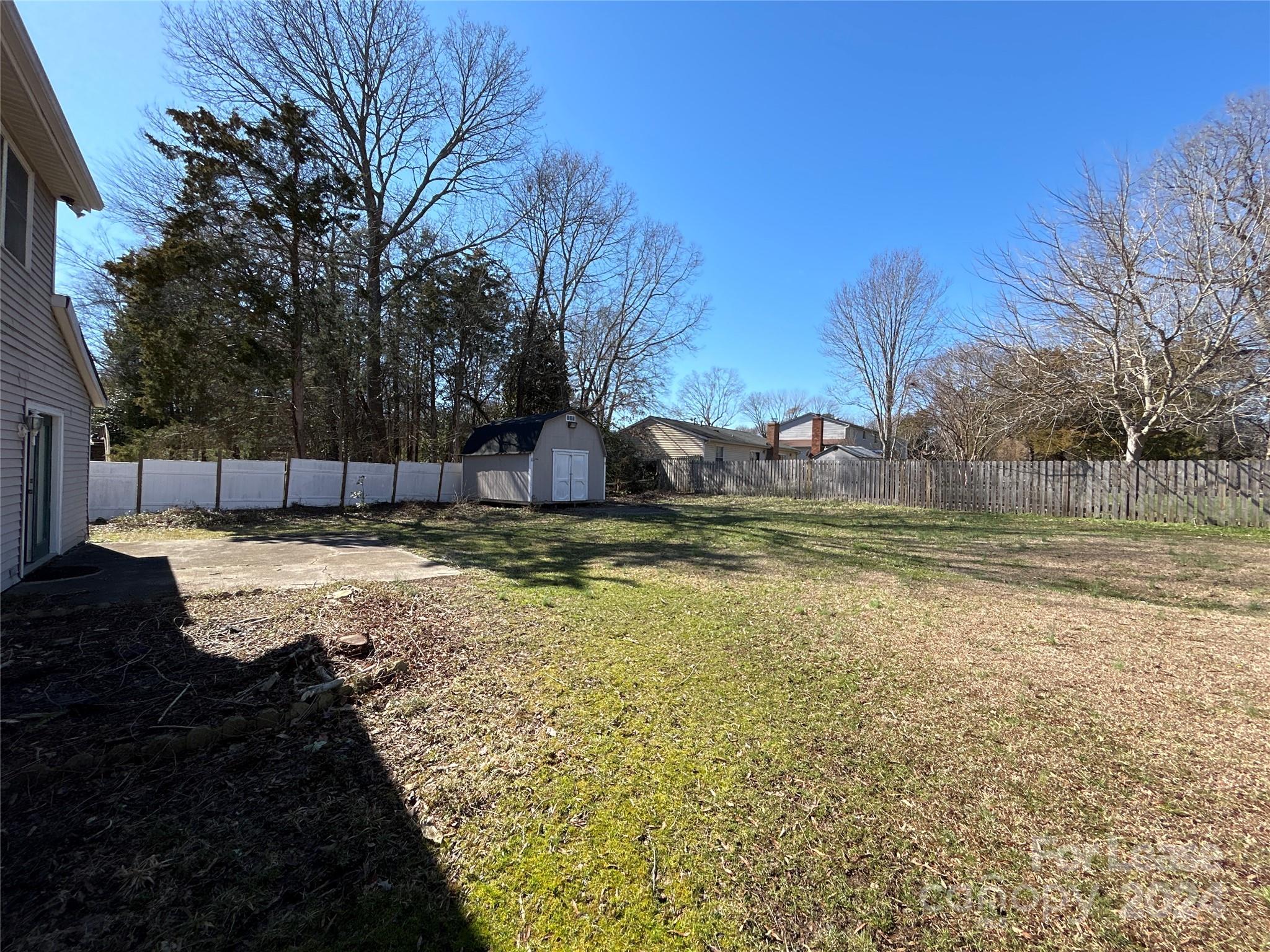 Shadow Lake - Residential Lease