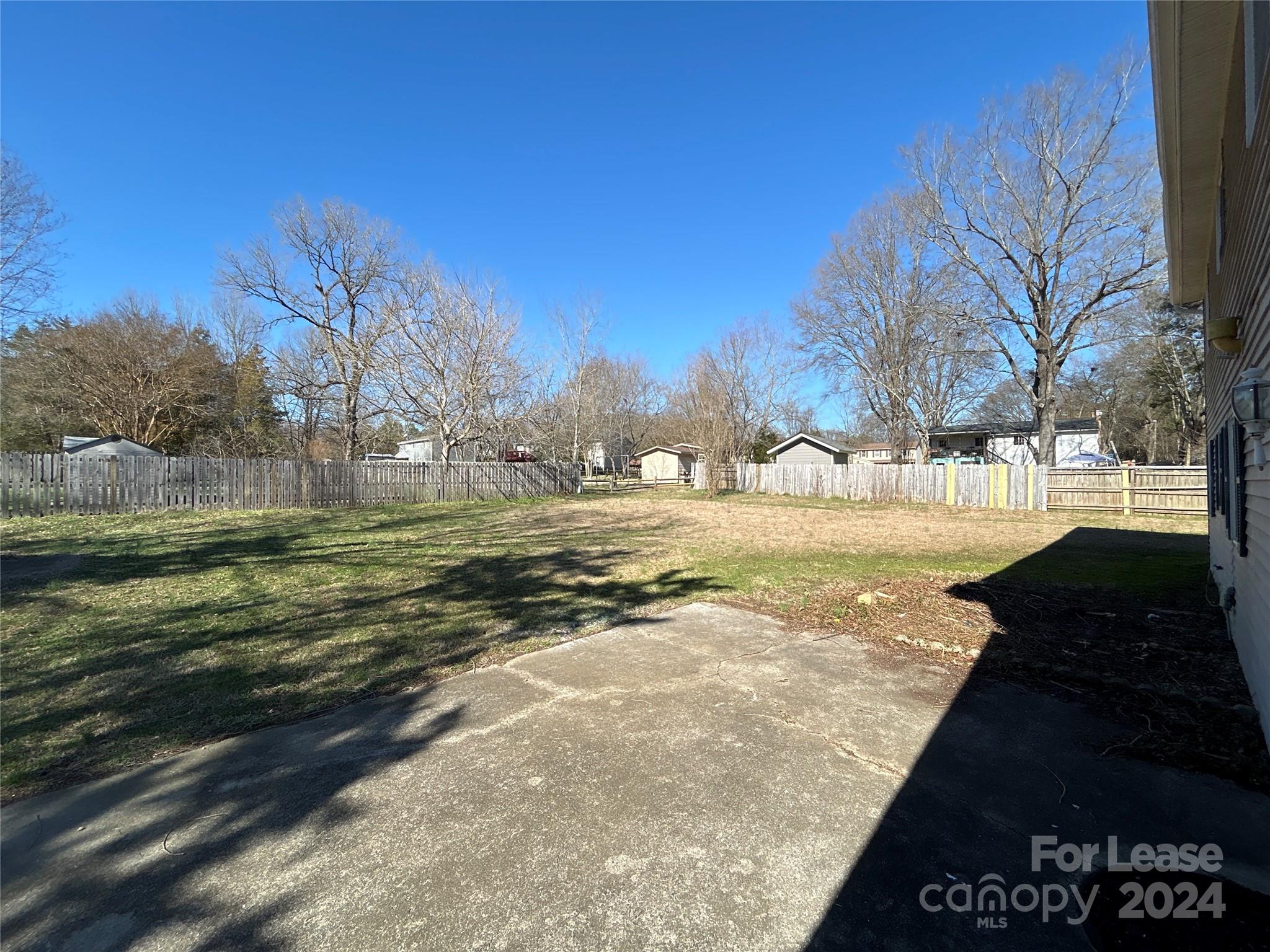 Shadow Lake - Residential Lease