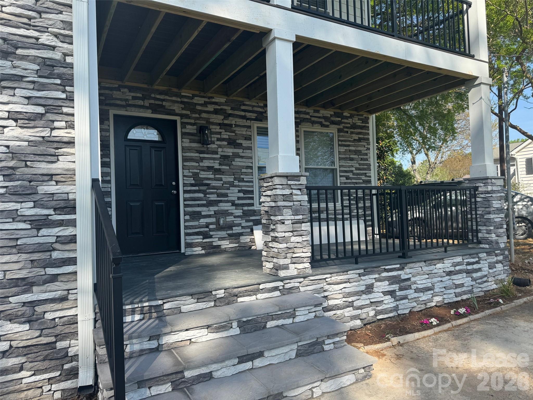 1008 Rockland Circle