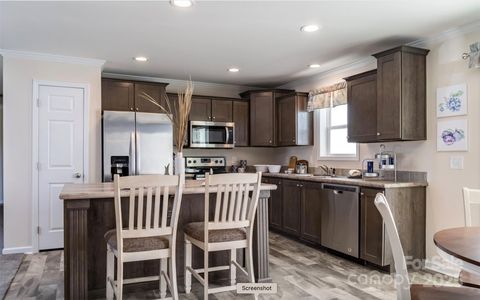 2218 Peachtree Avenue Great Falls SC 29055