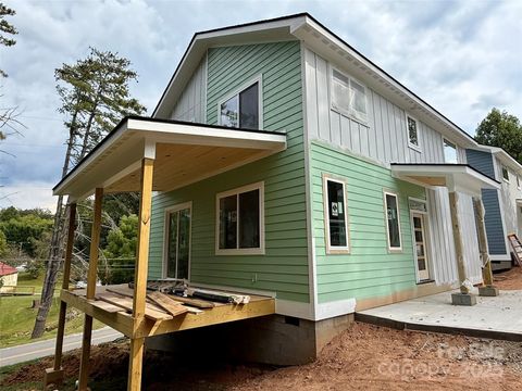 Photo of 3 Pinnacle View Road, Asheville, NC 28803 (MLS # 4303110)
